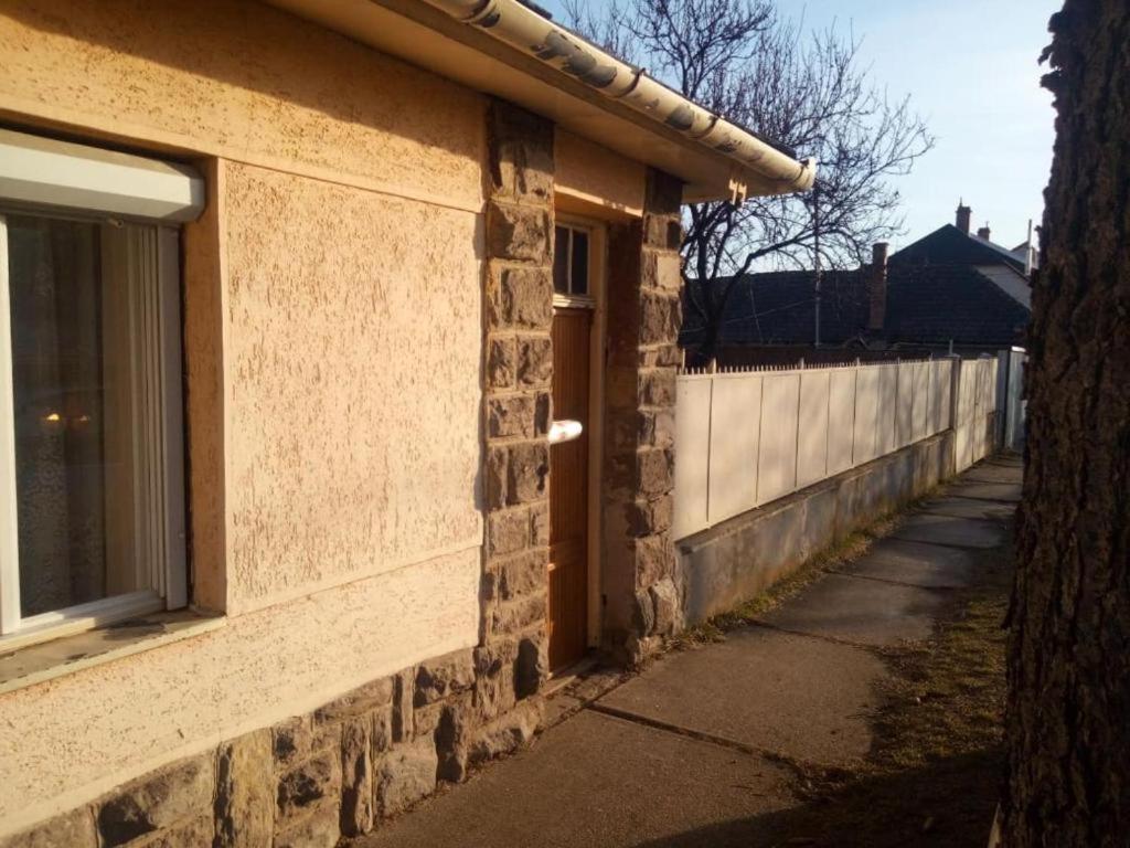Ferienwohnung Gyoengyoesi Kertes Haz Exterior foto